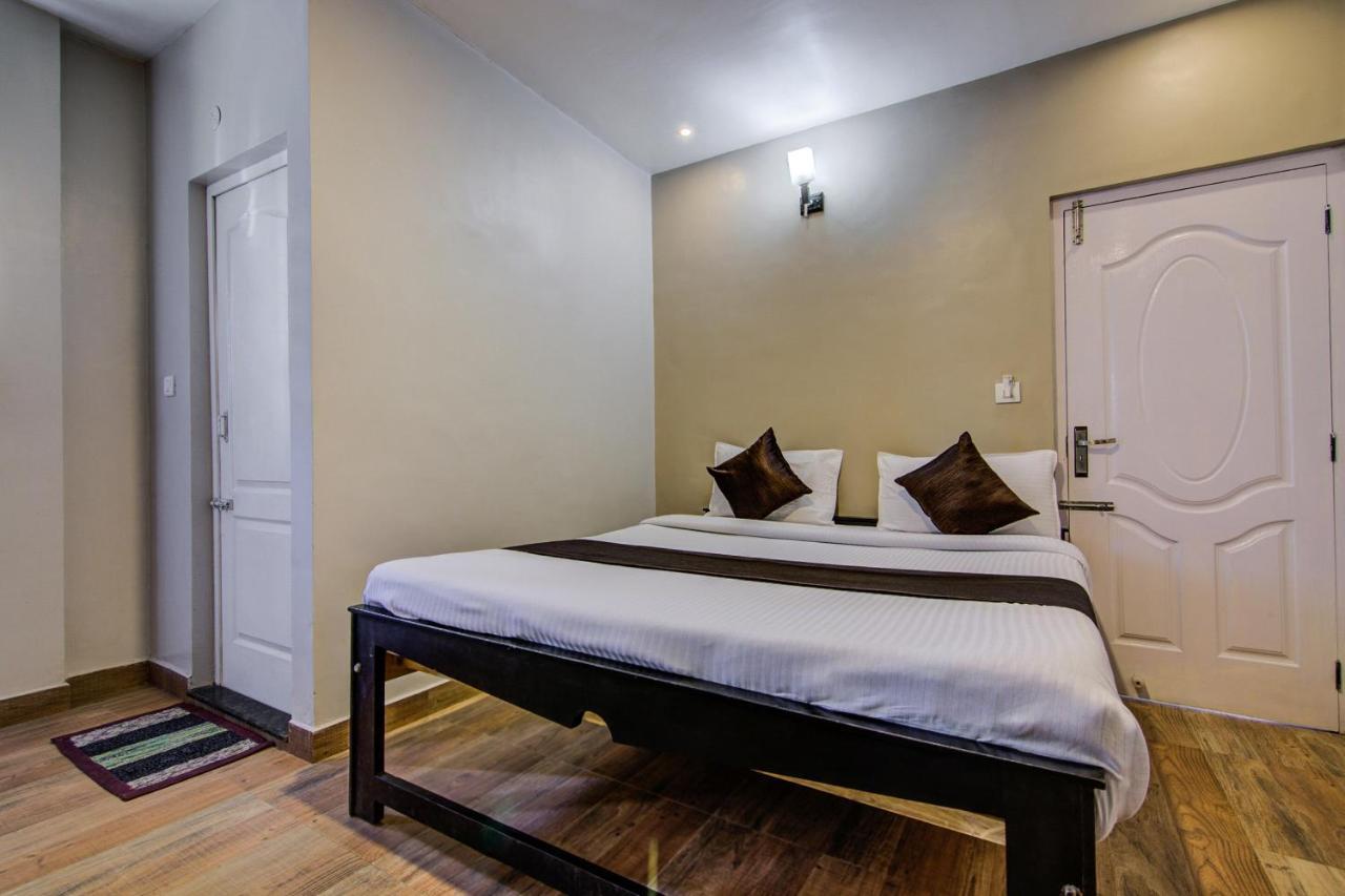 Oyo 18944 Venus Residency Hotell Ooty Exteriör bild